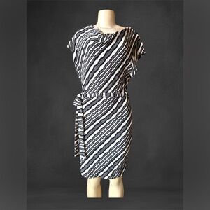 Sharagano cowl neck Black and White body on Dress zebra strike deadstock sz 4